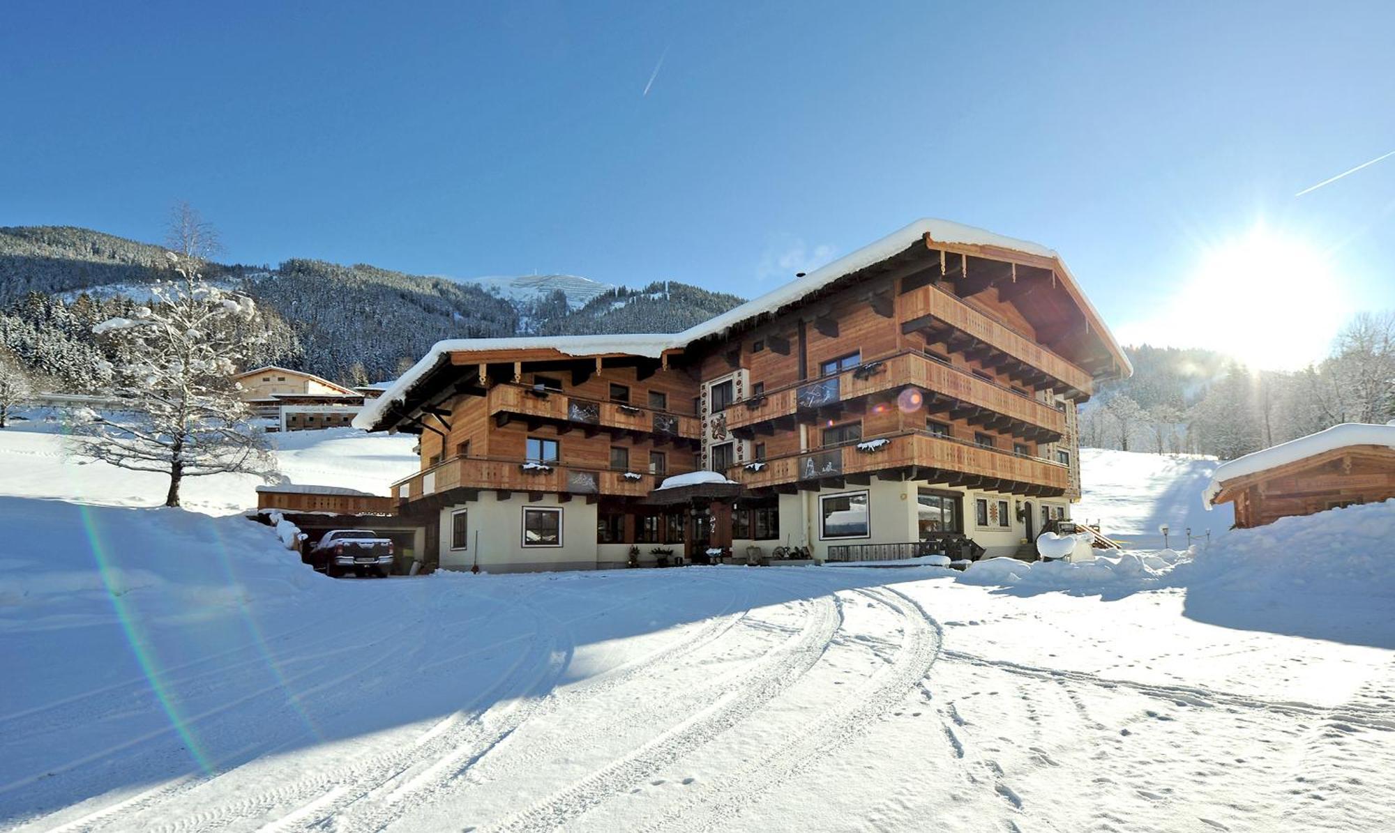 Ski In Ski Out Hotel Unterellmau Зальбах-Хинтерглемм Экстерьер фото
