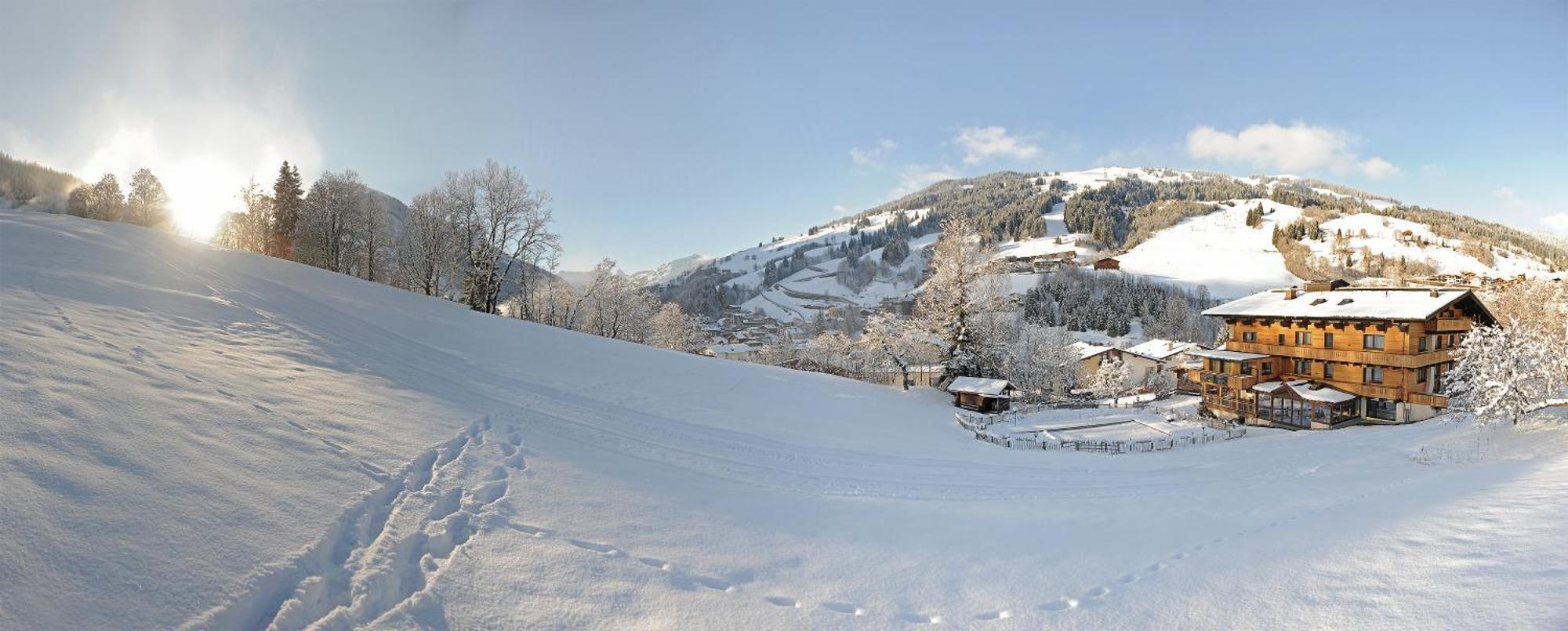 Ski In Ski Out Hotel Unterellmau Зальбах-Хинтерглемм Экстерьер фото