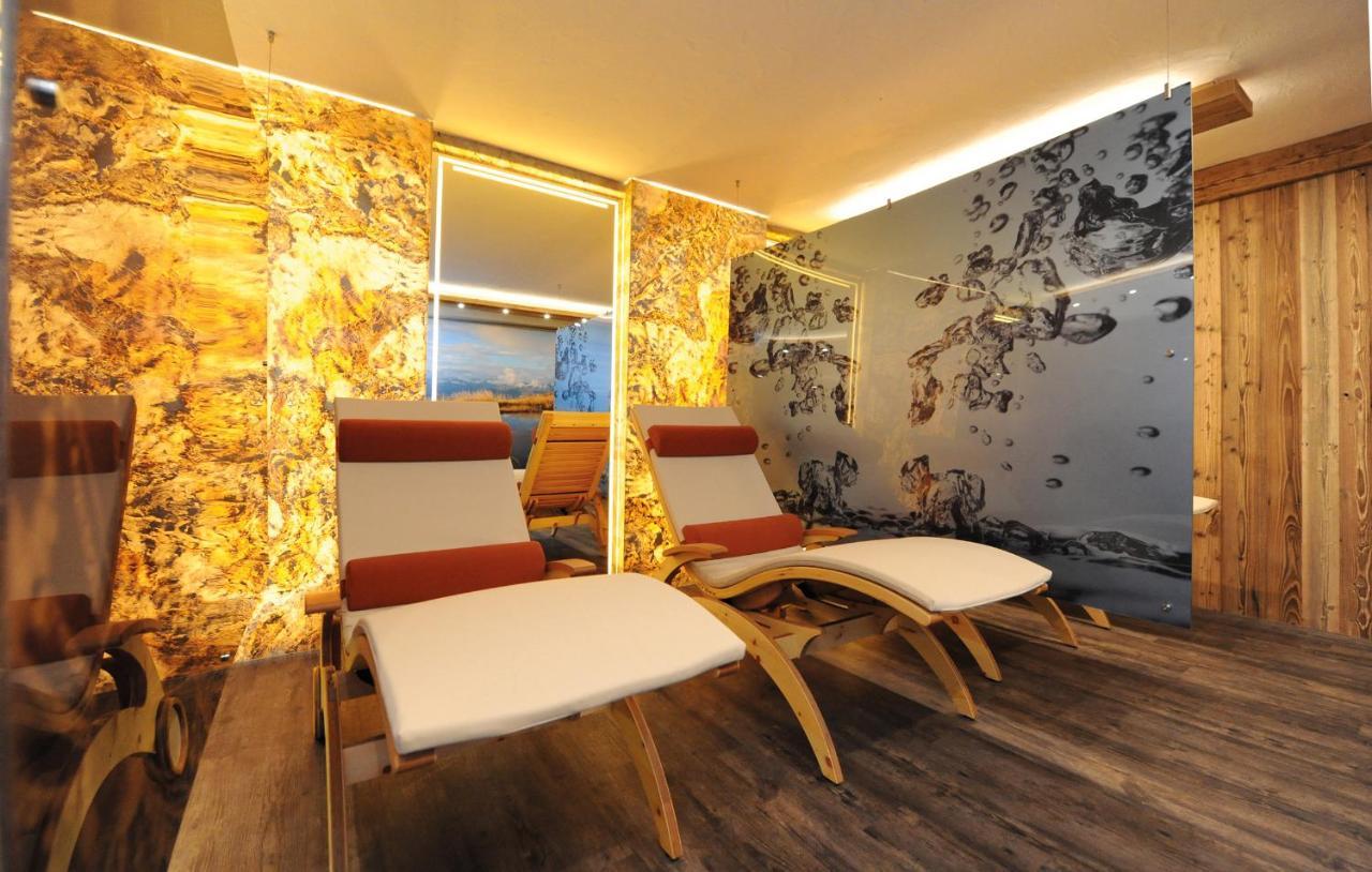 Ski In Ski Out Hotel Unterellmau Зальбах-Хинтерглемм Экстерьер фото